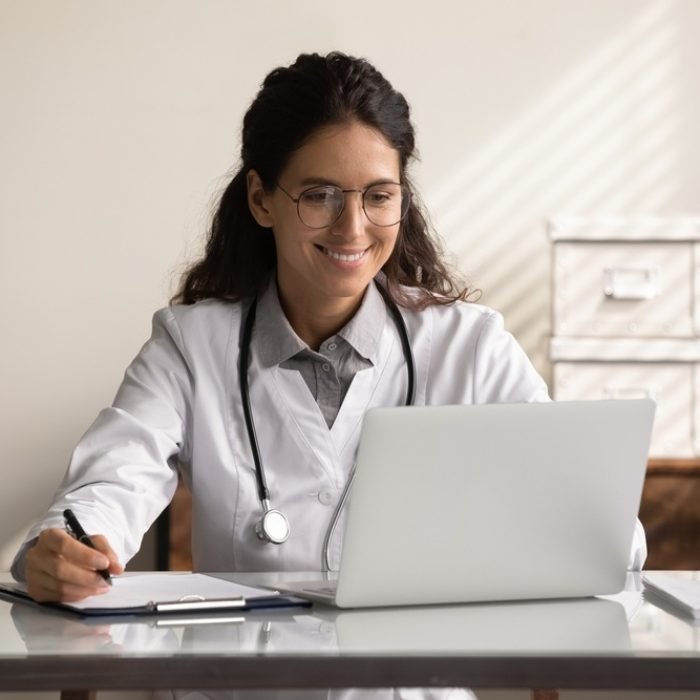 Qué-beneficios-tiene-una-cita-médica-en-línea